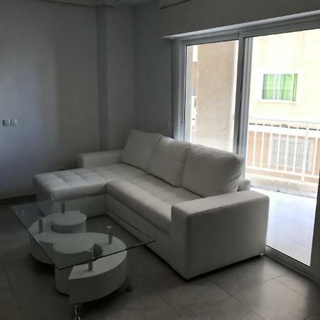 Modern Beach Apartment Торевьиа Экстерьер фото