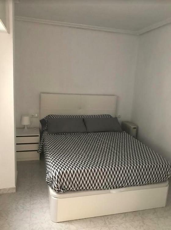 Modern Beach Apartment Торевьиа Экстерьер фото